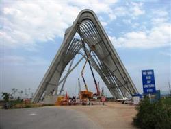 Quảng Ninh: Cổng chào trăm tỷ đảm bảo 